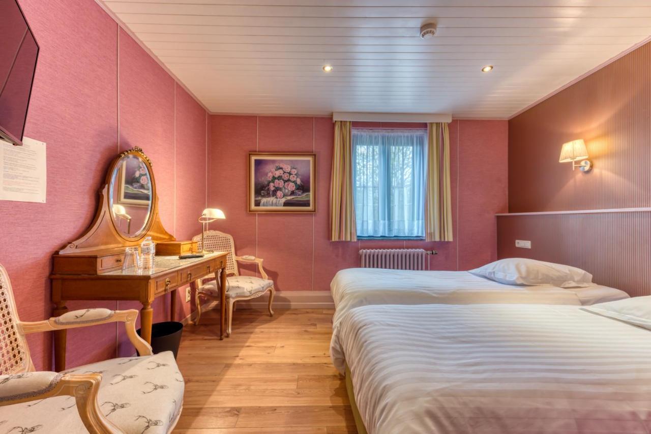 Hotel Le Cor De Chasse Saint-Hubert Exterior photo